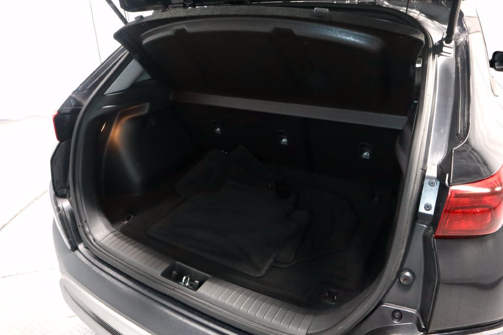 Used 2023 Hyundai Kona SEL w/ Cargo Package FWD image 13