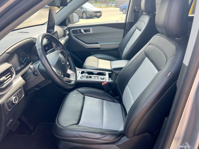 Certified 2024 Ford Explorer XLT w/ Equipment Group 202A AWD/4WD image 14