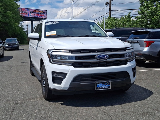 Certified 2024 Ford Expedition XLT AWD/4WD image 2