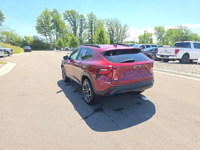 Used 2024 Chevrolet Trax RS FWD image 5