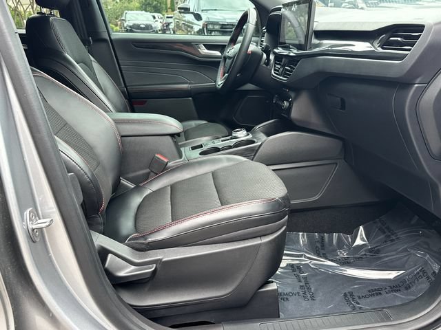 Certified 2023 Ford Escape ST-Line w/ Tech Pack #1 FWD image 13