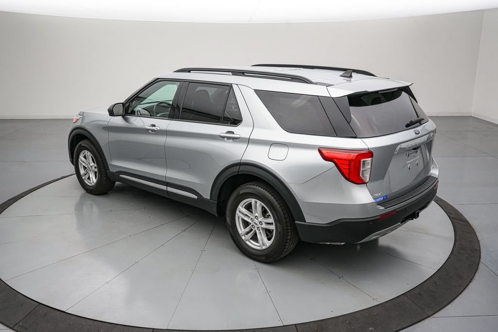 Certified 2023 Ford Explorer XLT w/ Equipment Group 202A AWD/4WD image 6