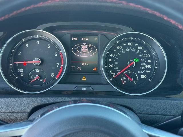 Used 2018 Volkswagen GTI SE image 15
