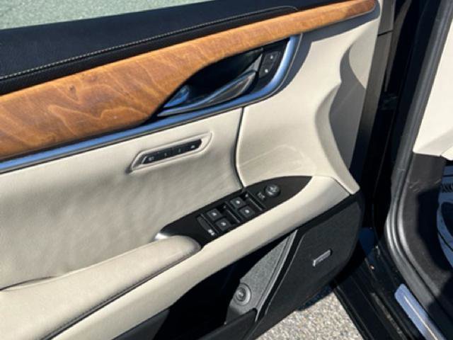 Used 2018 Cadillac XTS Luxury image 9