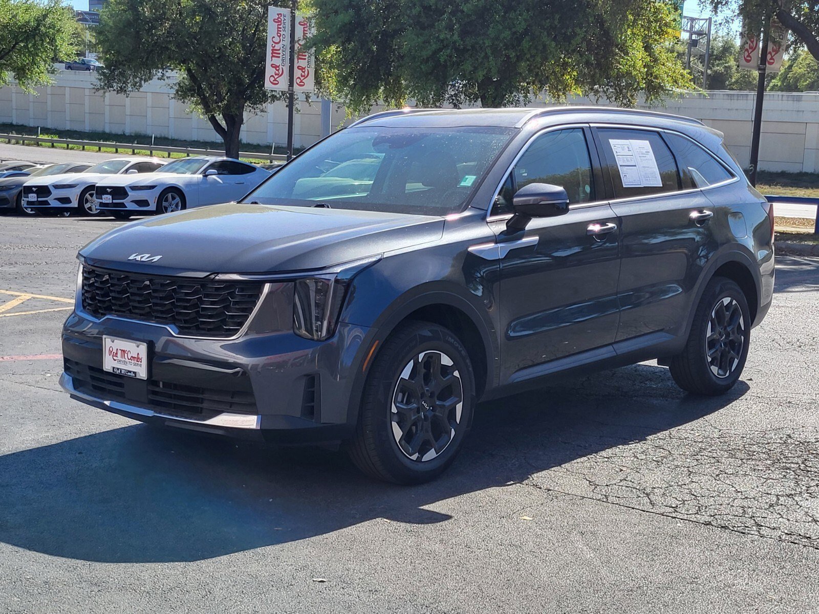 Used 2024 Kia Sorento S image 7