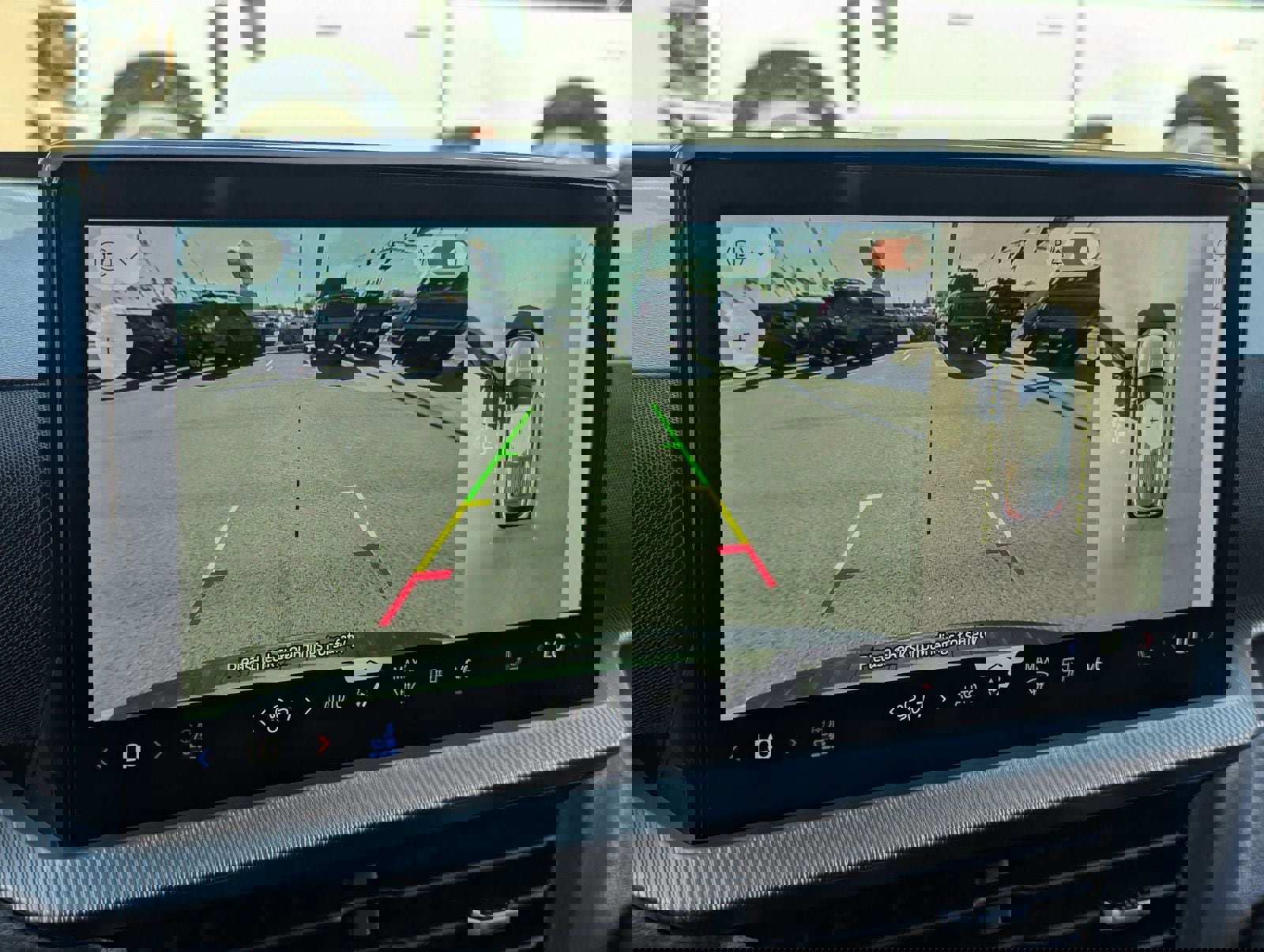 Certified 2025 Ford Explorer Platinum w/ LUX Leather Package image 23