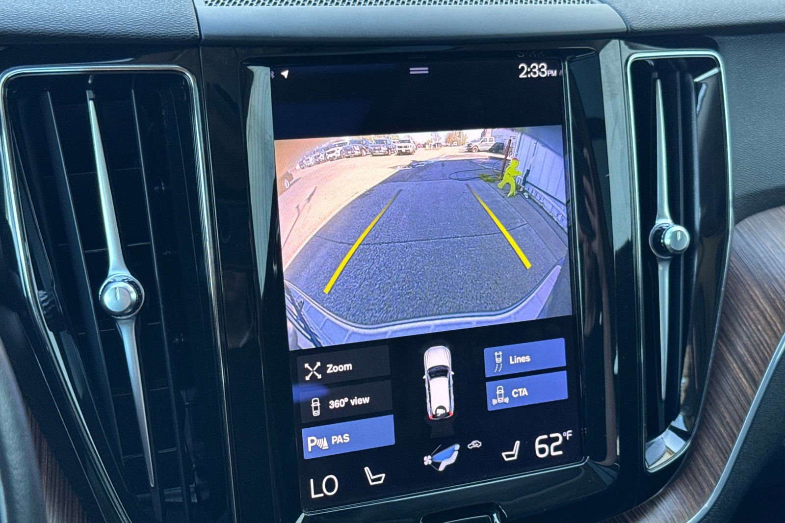 Used 2021 Volvo XC60 T6 Momentum image 21