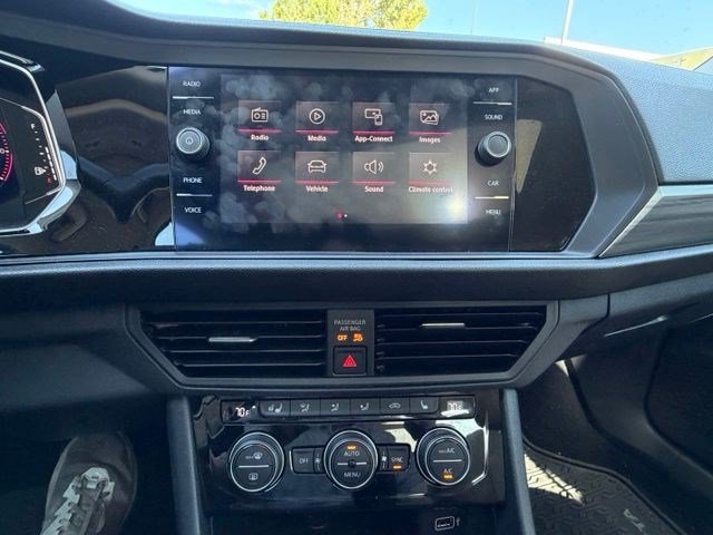 Used 2019 Volkswagen Jetta SEL FWD image 22