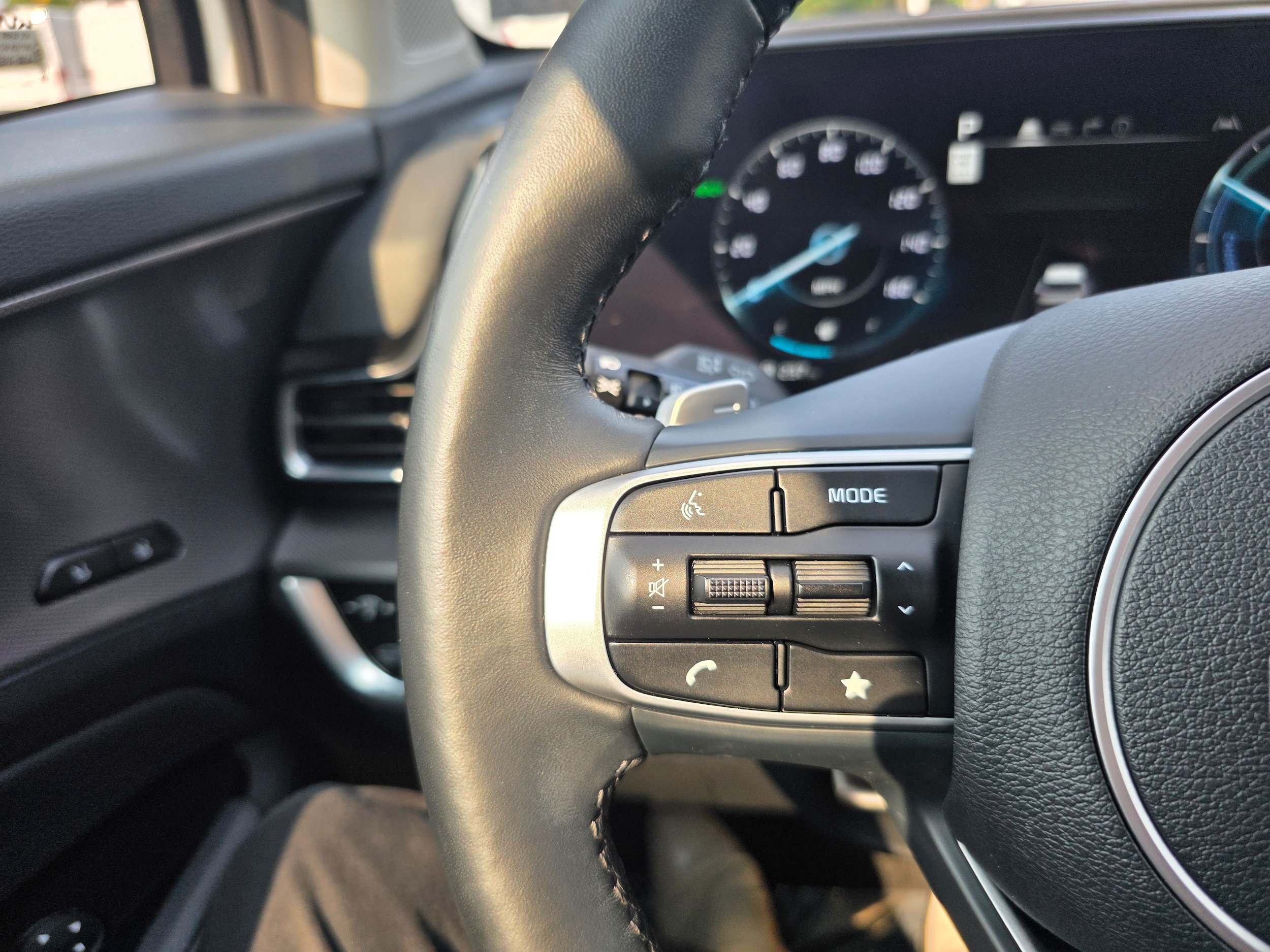 Used 2025 Kia Sportage SX Prestige AWD/4WD image 13