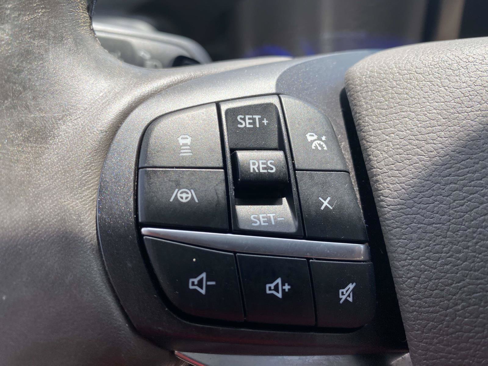Certified 2020 Ford Explorer Platinum w/ Premium Technology Package AWD/4WD image 21