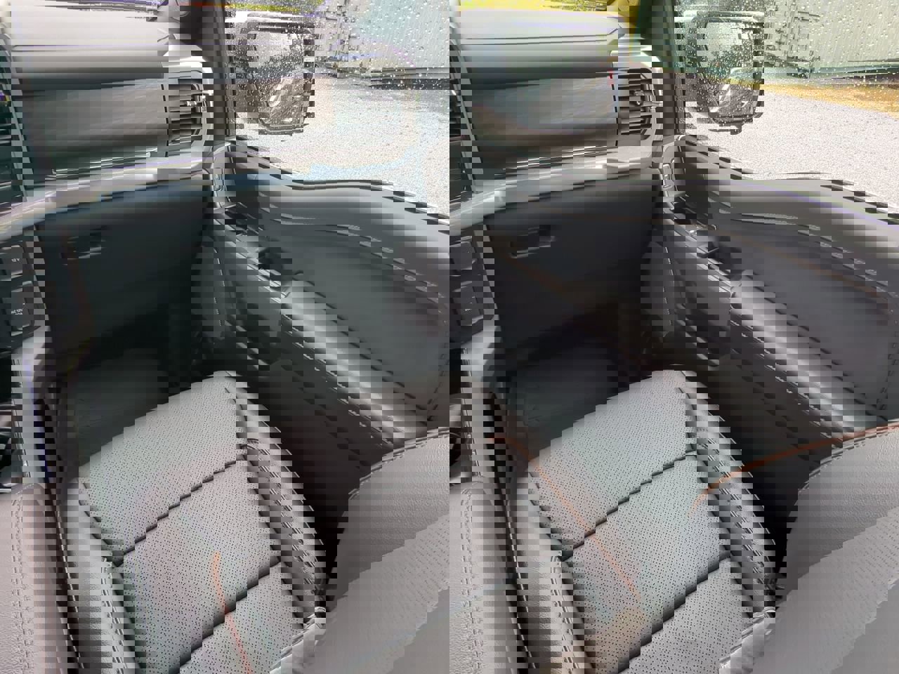 Certified 2025 Ford F150 Lariat w/ Equipment Group 501A Mid AWD/4WD image 15