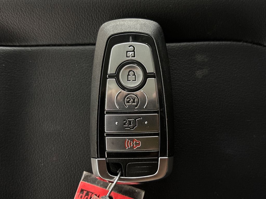 Certified 2025 Ford Expedition Platinum image 35