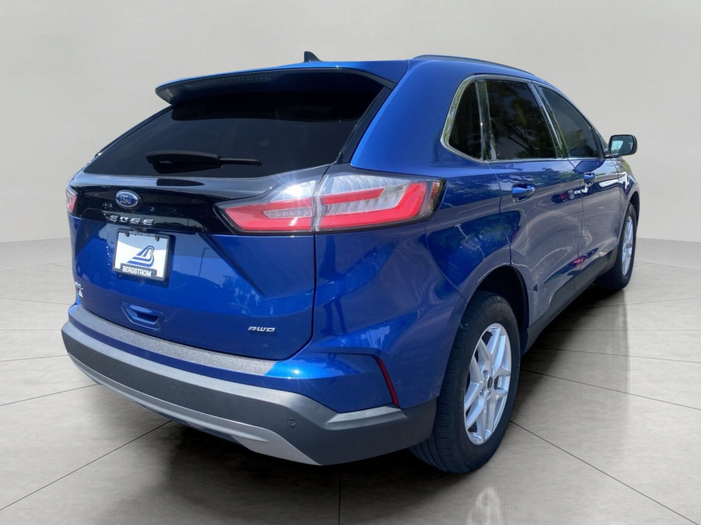 Certified 2024 Ford Edge SEL w/ Convenience Package AWD/4WD image 11