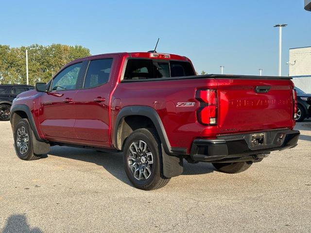 Used 2023 Chevrolet Colorado Z71 w/ Z71 Convenience Package 2 AWD/4WD image 3