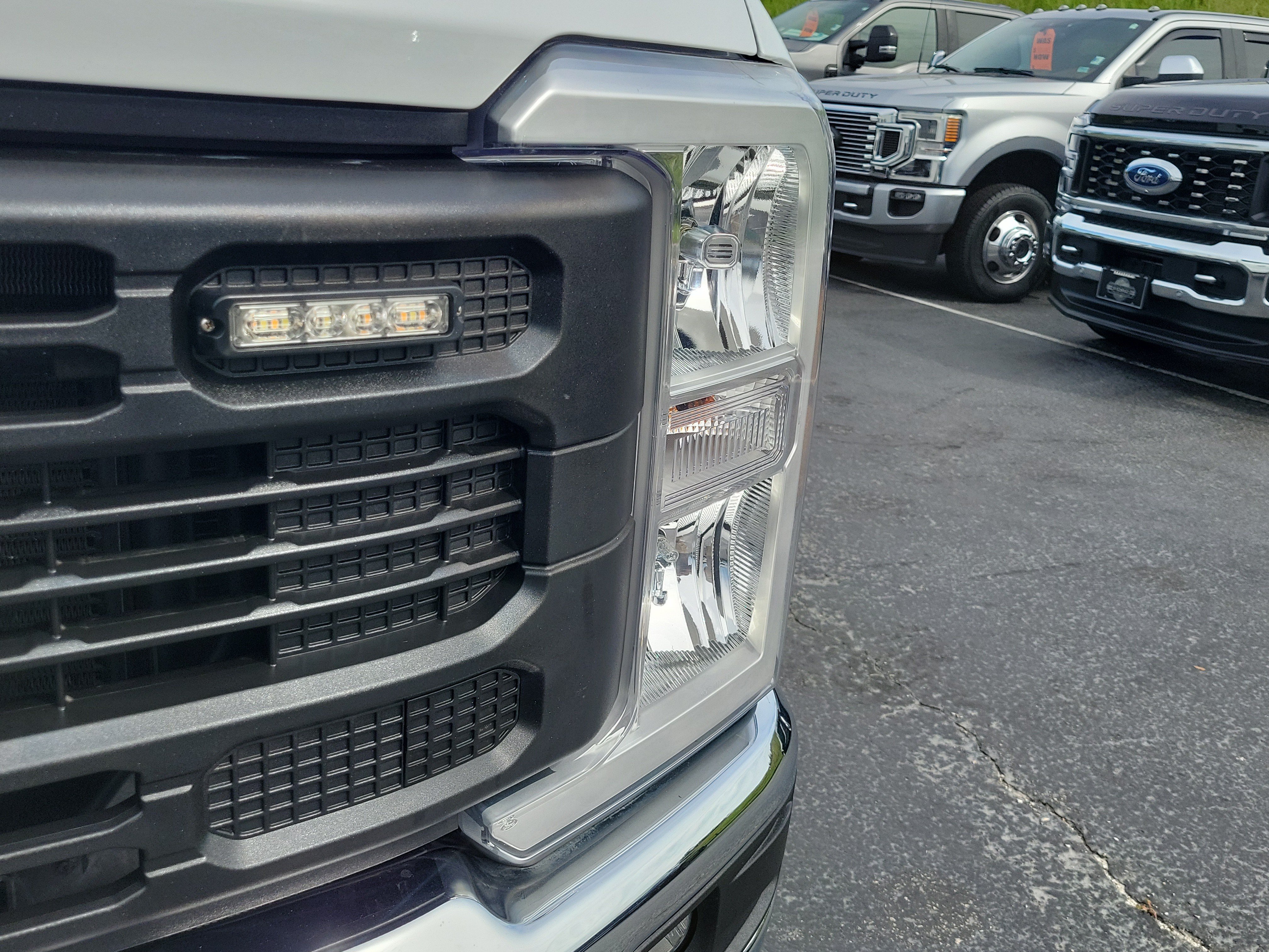 Certified 2024 Ford F350 XL w/ FX4 Off-Road Package AWD/4WD image 3