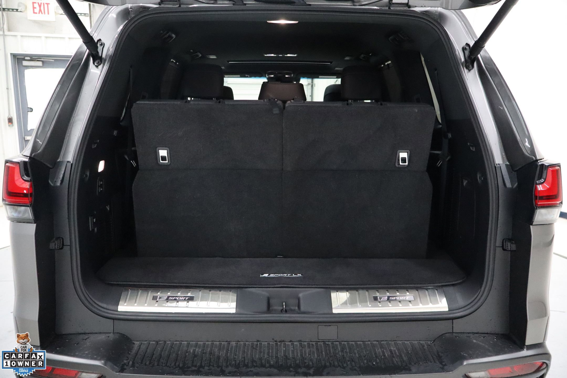 Used 2024 Lexus LX 600 F Sport AWD/4WD image 31