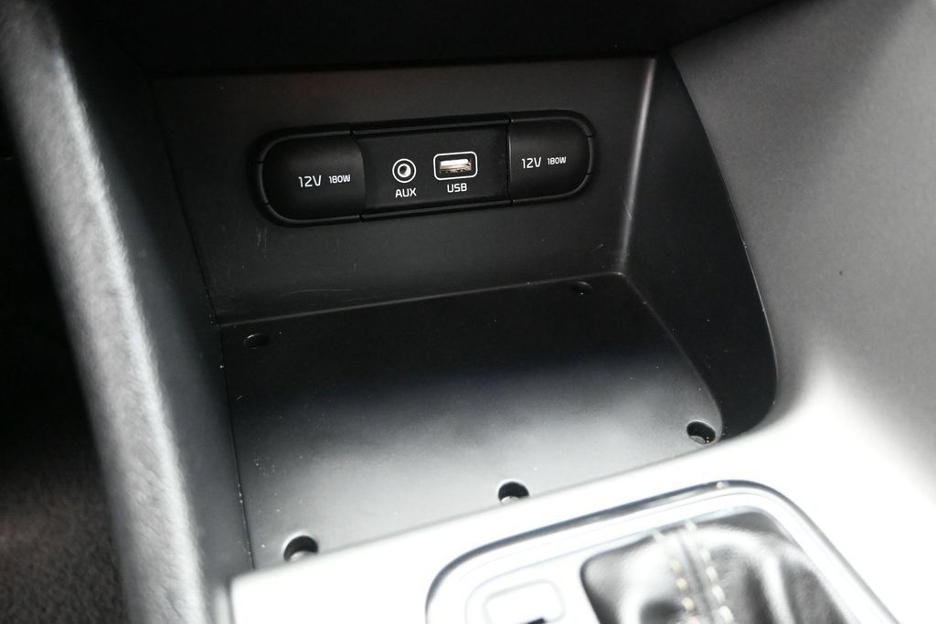 Used 2018 Kia Niro LX FWD image 17