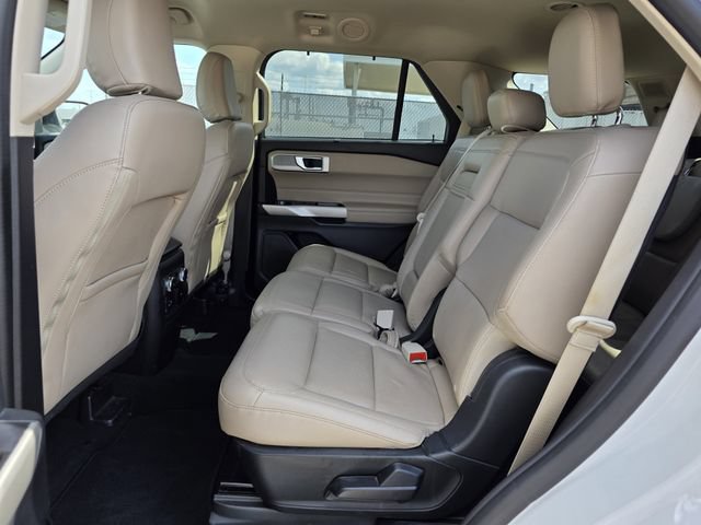 Certified 2022 Ford Explorer Limited RWD image 16