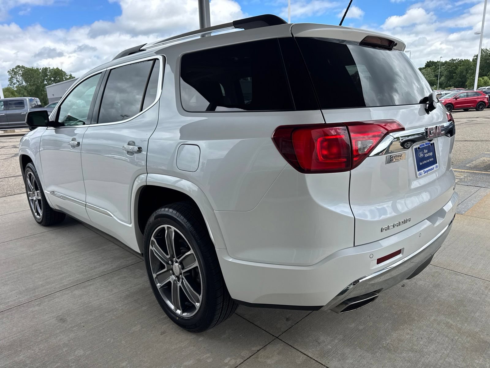 Used 2019 GMC Acadia Denali AWD/4WD image 5