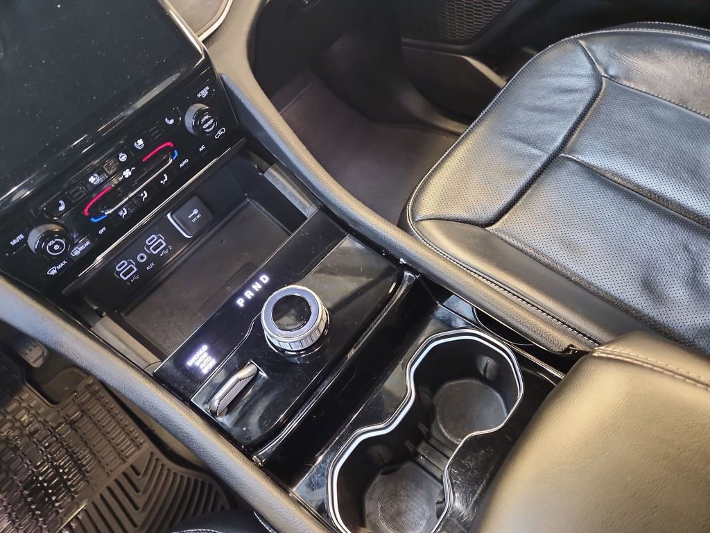 Used 2023 Jeep Grand Cherokee Limited w/ Luxury Tech Group II image 31