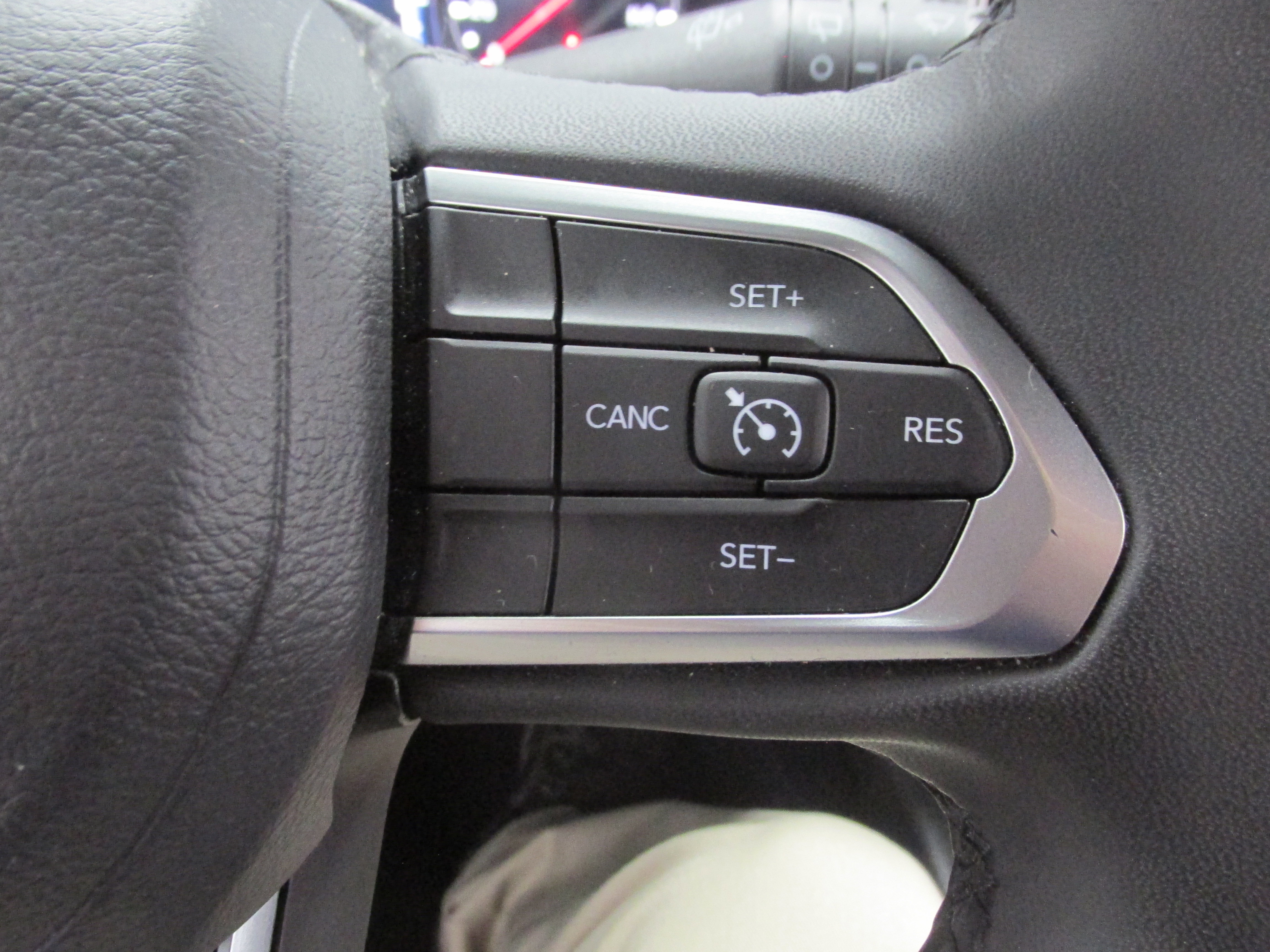 Used 2024 Jeep Compass Latitude image 31