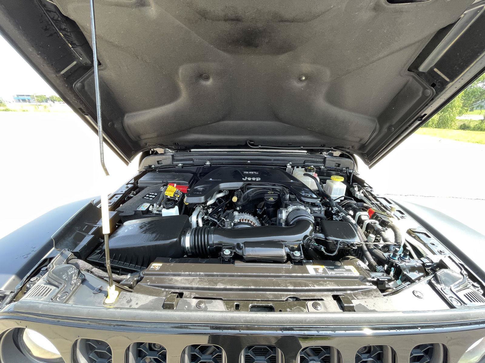 Used 2021 Jeep Gladiator Mojave w/ Trailer Tow Package AWD/4WD image 30