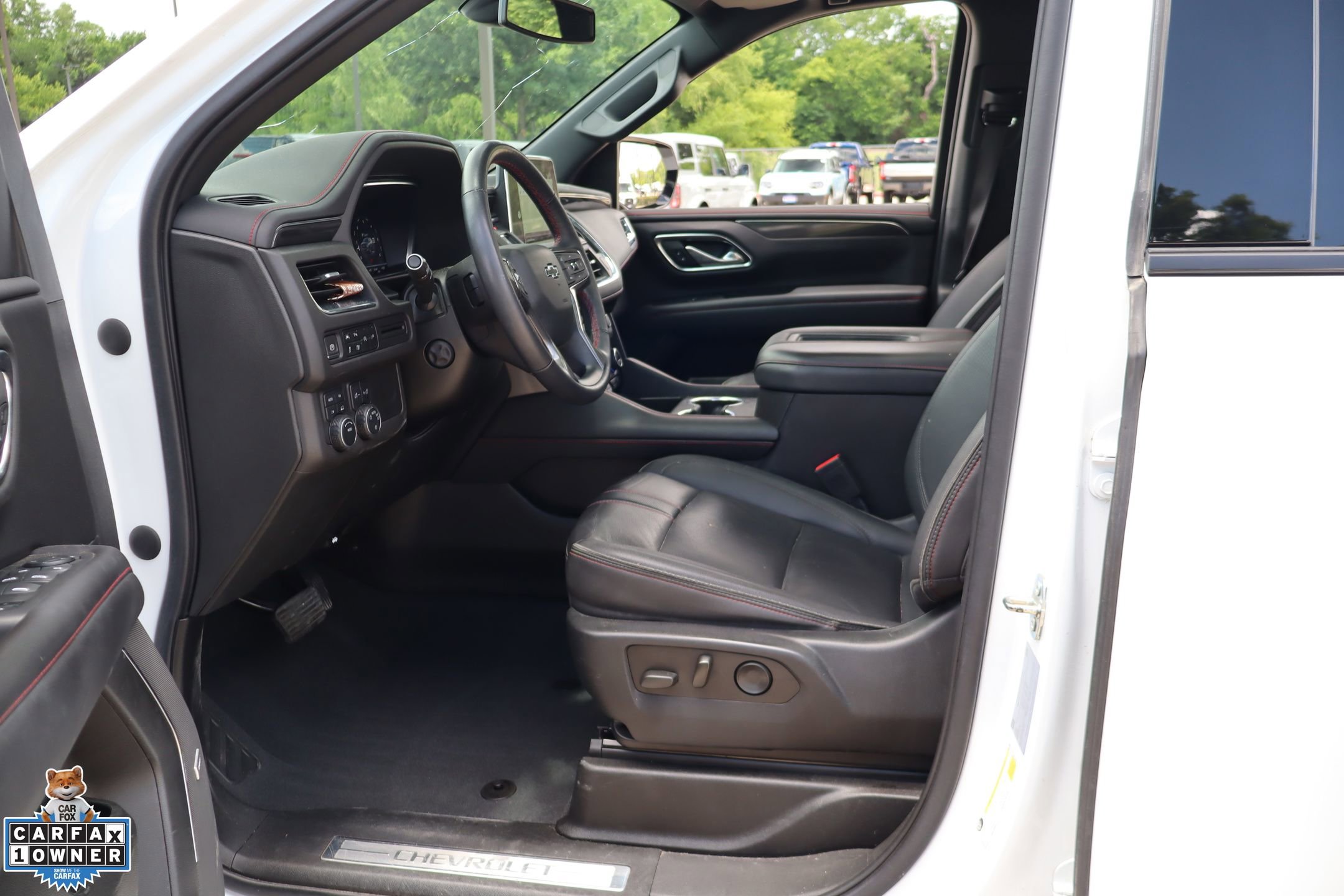 Used 2022 Chevrolet Tahoe RST w/ Luxury Package AWD/4WD image 27