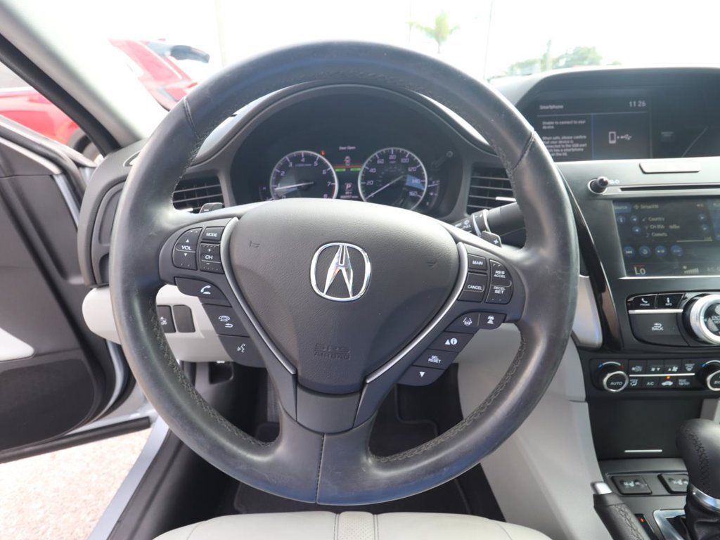 Used 2020 Acura ILX w/ Premium Package FWD image 17