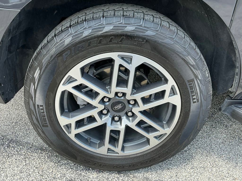 Certified 2025 Ford Expedition Max Active AWD/4WD image 10