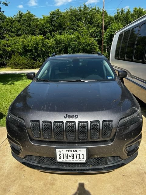 Used 2020 Jeep Cherokee Latitude Plus AWD/4WD image 3