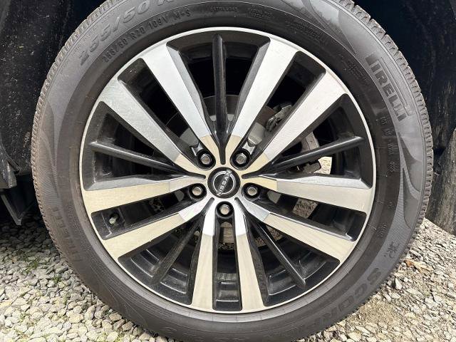 Used 2024 Nissan Pathfinder Platinum w/ Cargo Package image 6