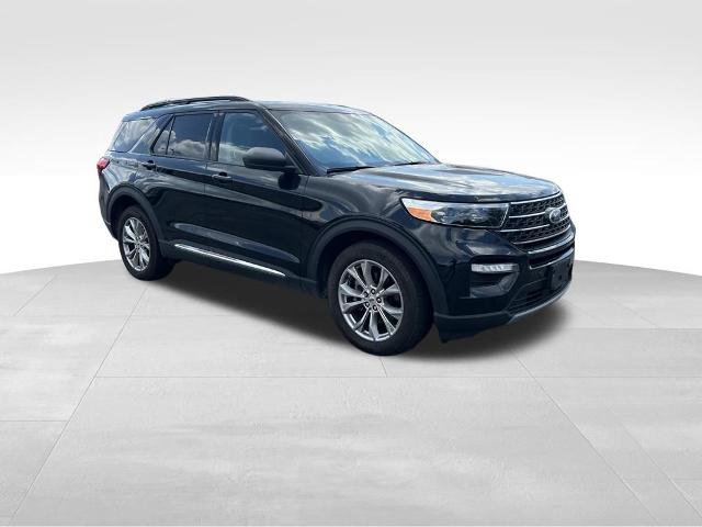 Certified 2023 Ford Explorer XLT w/ Equipment Group 202A AWD/4WD image 6