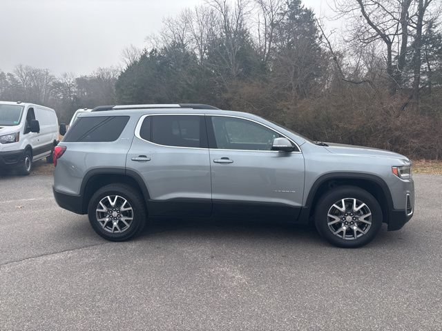 Used 2023 GMC Acadia SLT FWD image 2
