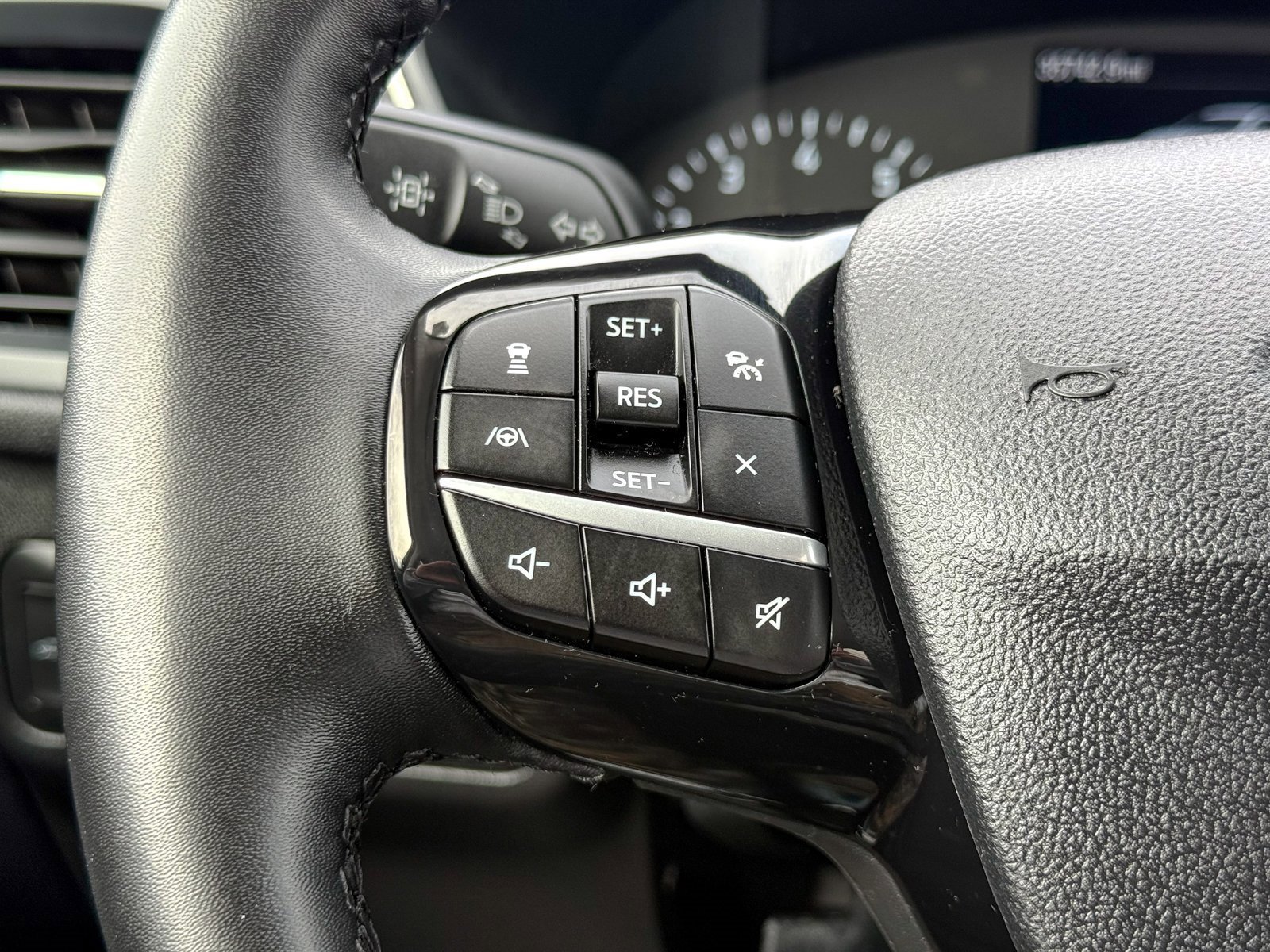 Certified 2022 Ford Escape SE w/ Convenience Package image 40