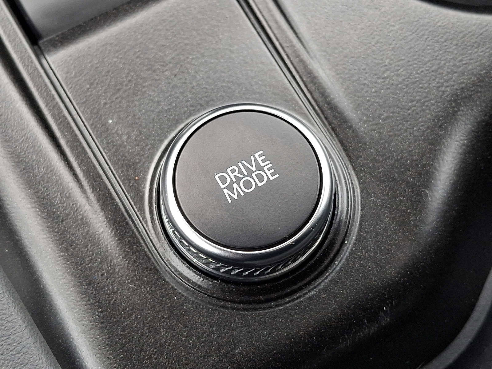 Certified 2025 Ford Explorer Active w/ Active Comfort Package image 27