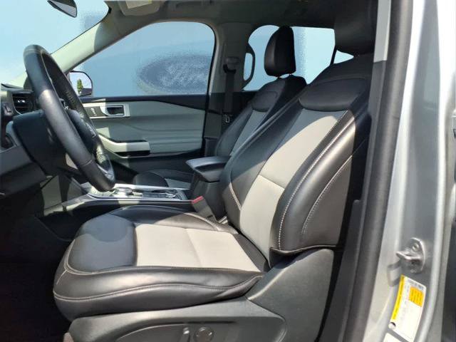 Certified 2023 Ford Explorer XLT w/ Equipment Group 202A AWD/4WD image 26
