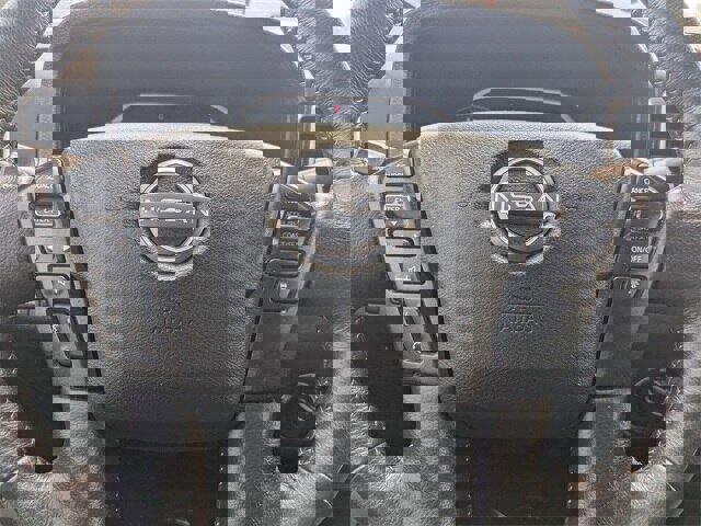 Used 2024 Nissan Frontier SV w/ SV Convenience Package image 12