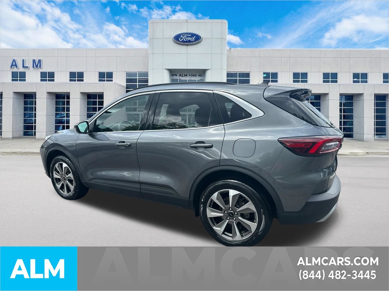 Certified 2025 Ford Escape Platinum AWD/4WD image 8