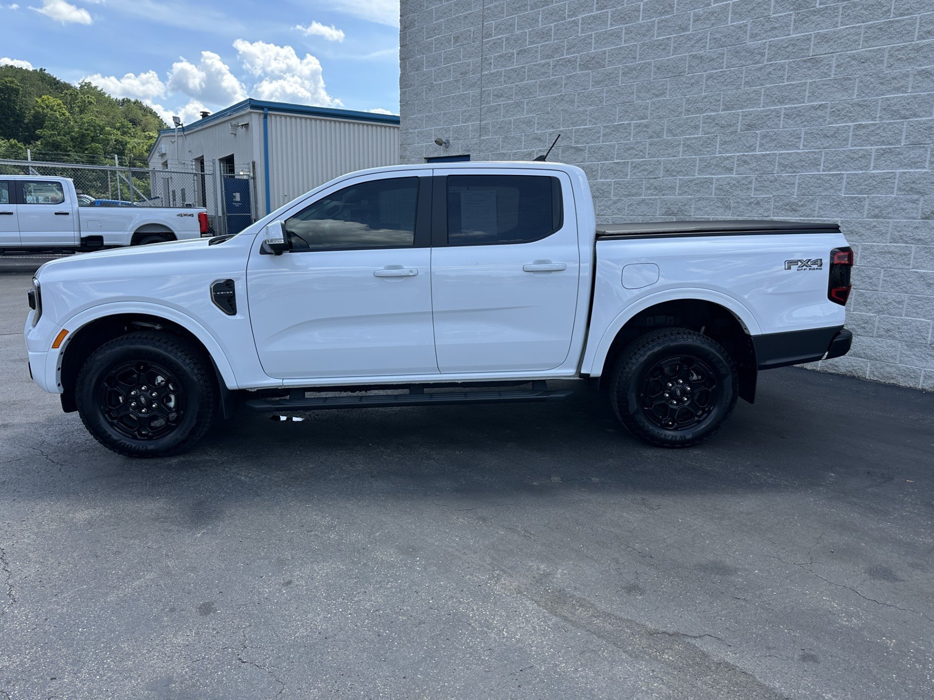 Certified 2025 Ford Ranger Lariat w/ FX4 Off-Road Package AWD/4WD image 4