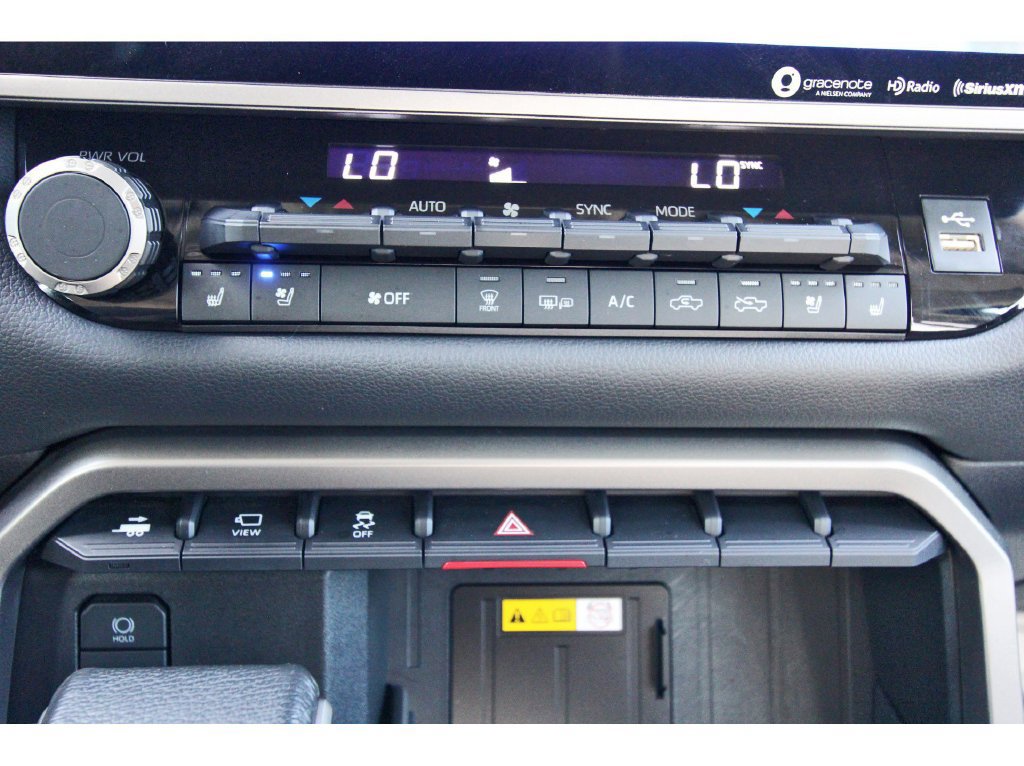 Used 2024 Toyota Tundra Limited AWD/4WD image 27