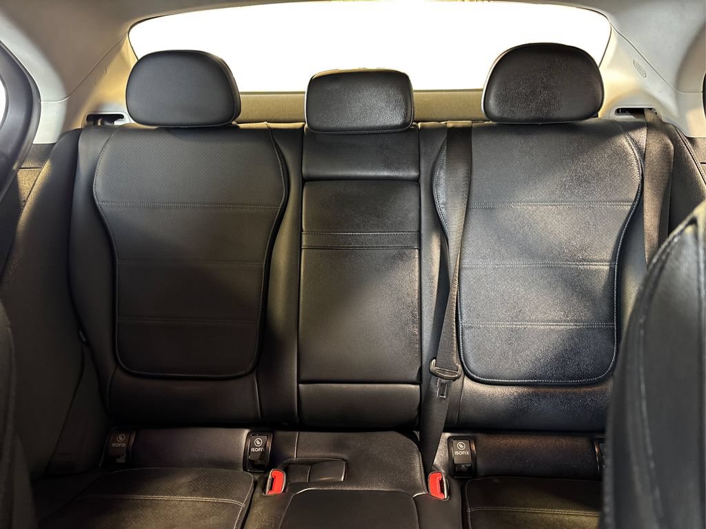 Used 2023 Mercedes-Benz C 300 Sedan image 25