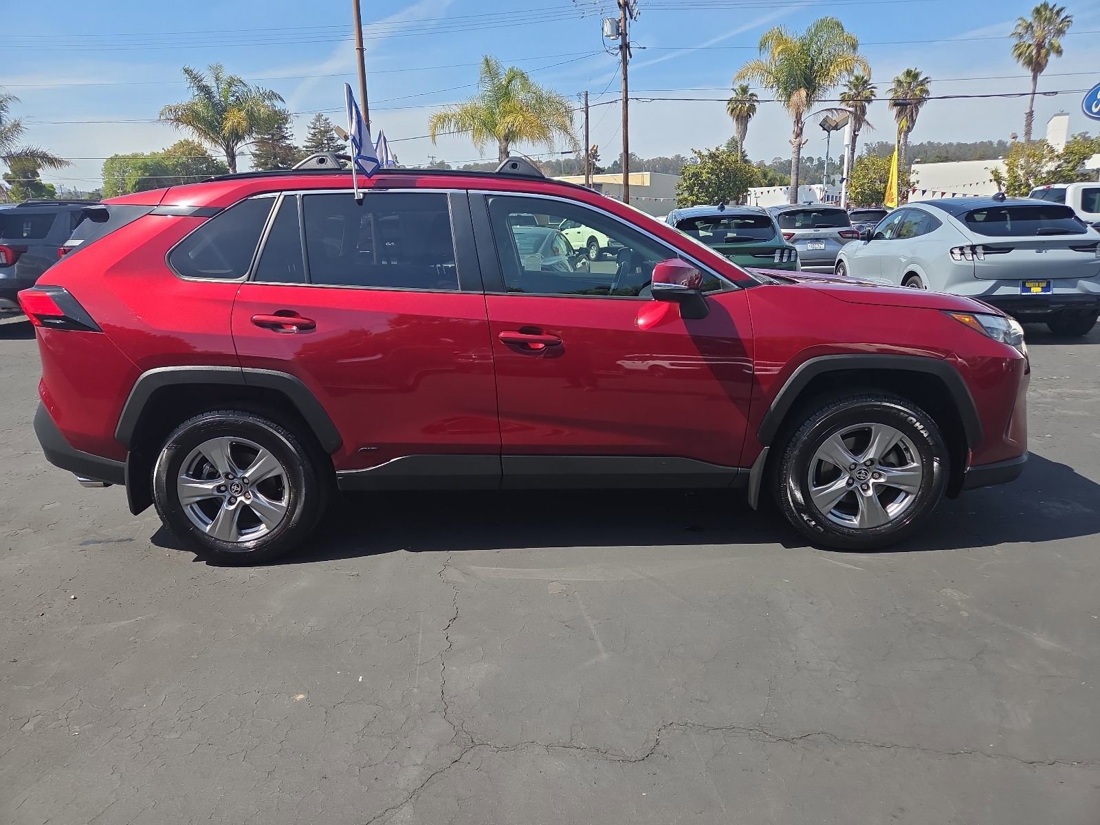 Used 2024 Toyota RAV4 XLE w/ Convenience Package AWD/4WD image 3