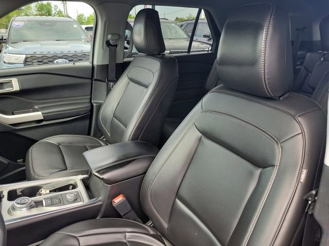 Certified 2023 Ford Explorer XLT w/ Equipment Group 202A AWD/4WD image 12