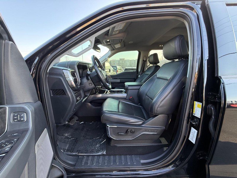 Certified 2024 Ford F250 Lariat w/ Lariat Ultimate Package AWD/4WD image 32