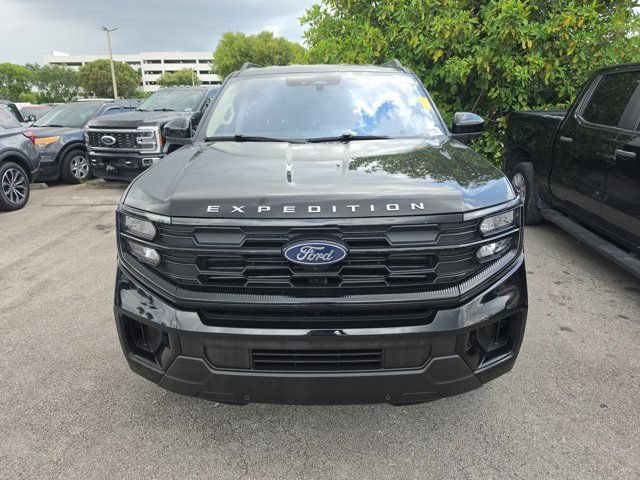 Certified 2025 Ford Expedition Active RWD video 2