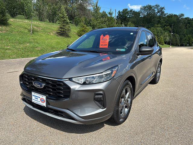 Certified 2023 Ford Escape ST-Line w/ Tech Pack #1 AWD/4WD image 8
