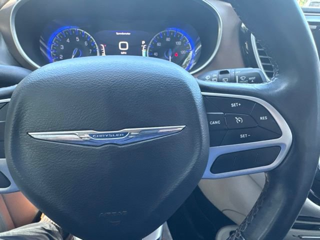 Used 2018 Chrysler Pacifica Touring-L Plus w/ Tire & Wheel Group FWD image 21