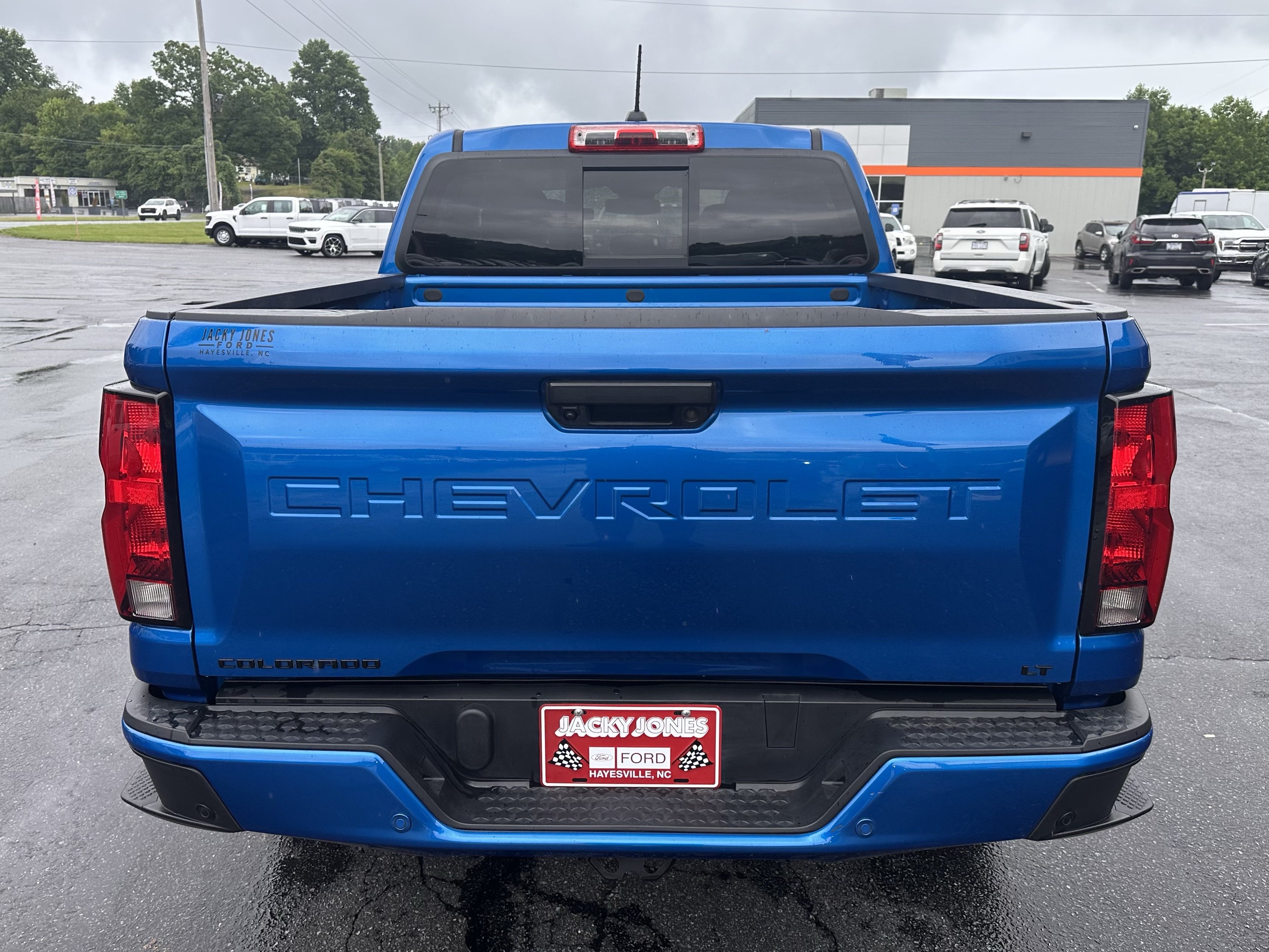 Used 2023 Chevrolet Colorado LT w/ LT Convenience Package II RWD image 7