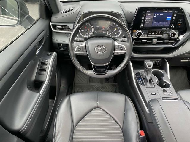 Used 2022 Toyota Highlander XSE image 15