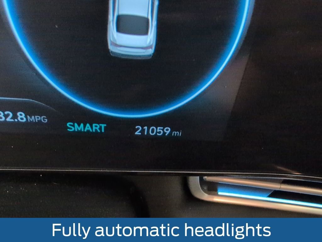 Used 2024 Hyundai Elantra Limited image 30